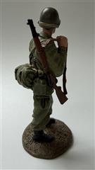 W. Britain U.S. 101st Airborne Infantryman in M-43 No.1 Winter 1944-45 Figure
